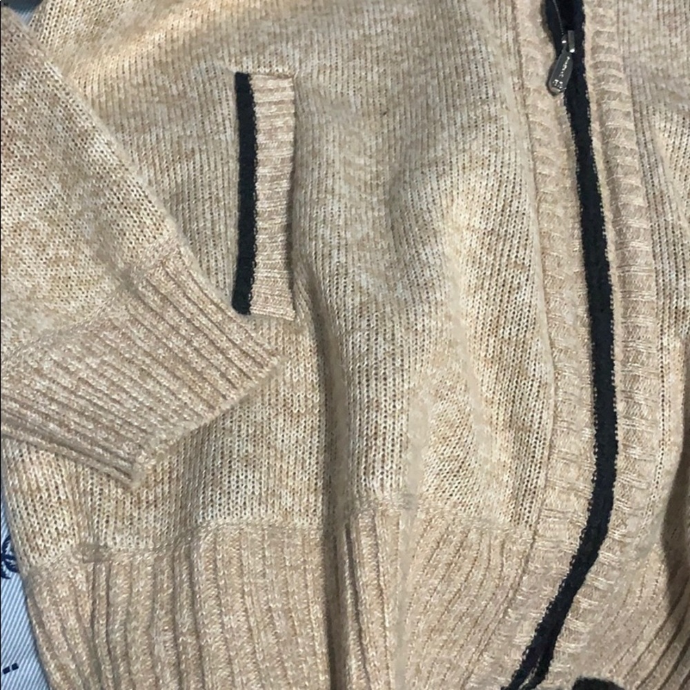 Sweater - Picture 2 of 5